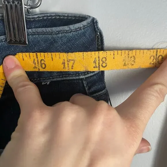 Not Your Daughter's Jeans Marilyn Straight Lift Tuck Tech Medium Wash size 14 - Picture 8 of 9